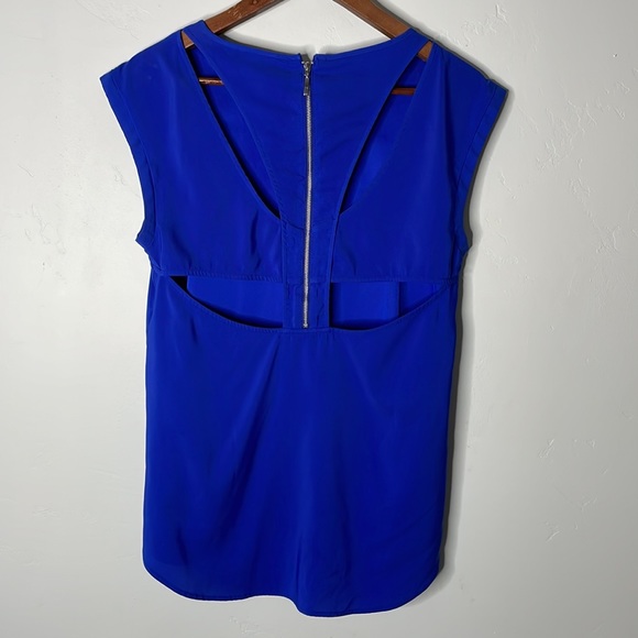 Express Top - Picture 2 of 4